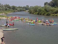 Losowe zdjęcie pochodzące z galerii wydarzenia: IX Ogólnopolski Spływ Kajakowy WISŁOKA 2009