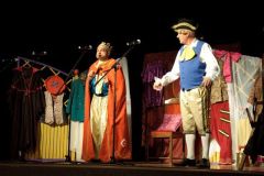 Losowe zdjęcie pochodzące z galerii wydarzenia:  Spektakl teatralny NOWE SZATY KRÓLA