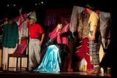 Losowe zdjęcie pochodzące z galerii wydarzenia:  Spektakl teatralny NOWE SZATY KRÓLA