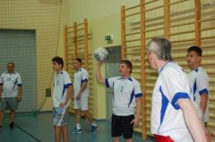 Losowe zdjęcie pochodzące z galerii wydarzenia: Turniej Pilźnieńskiej Amatorskiej Ligi Piłki Siatkowej 2013/14
