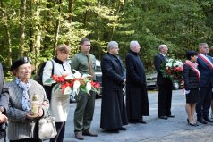 Losowe zdjęcie pochodzące z galerii wydarzenia: NIEZŁOMNI ŚWIĘTO SZKOŁY