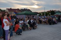 Losowe zdjęcie pochodzące z galerii wydarzenia: Miodowa majówka rodzinna