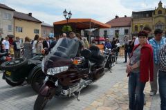 Losowe zdjęcie pochodzące z galerii wydarzenia: Miodowa majówka rodzinna