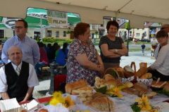 Losowe zdjęcie pochodzące z galerii wydarzenia: Miodowa majówka rodzinna